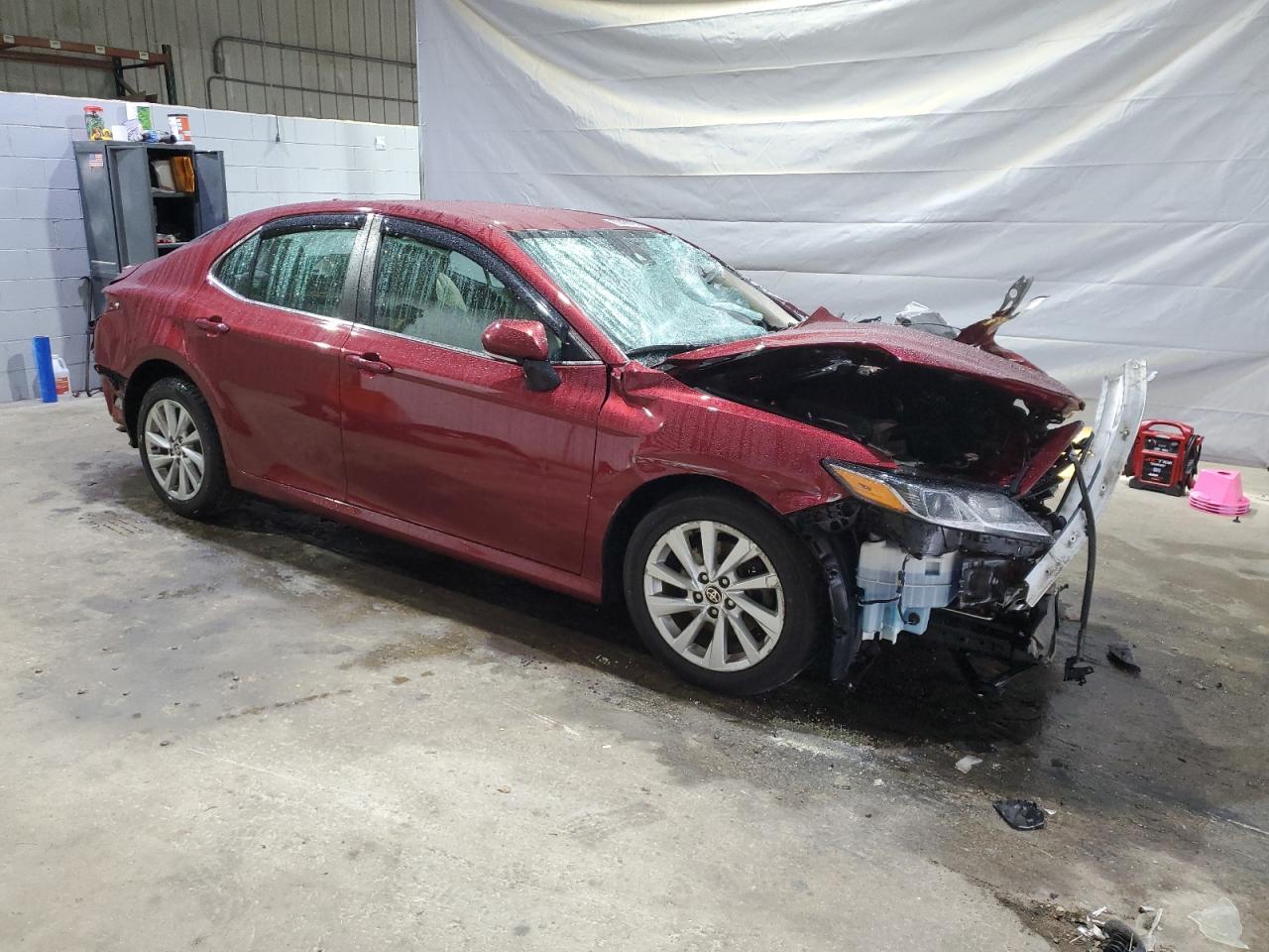 2021 Toyota Camry Le - Фото 4