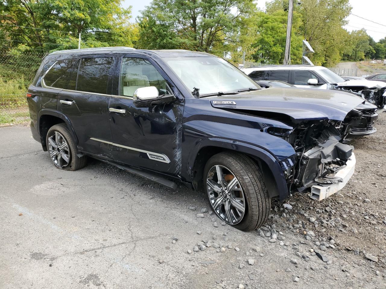 2025 Toyota Sequoia Sr5 - Фото 4