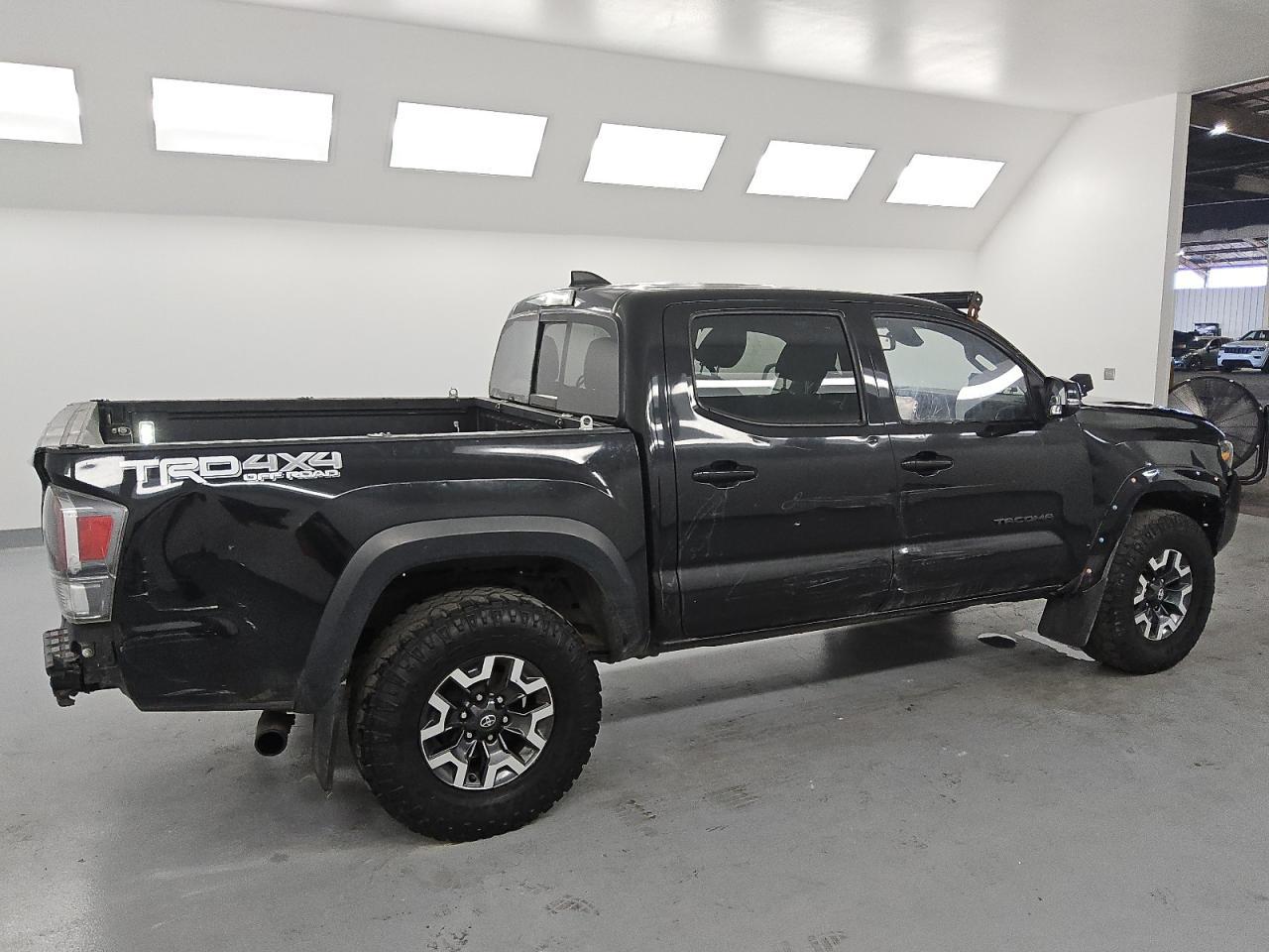 2023 Toyota Tacoma Double Cab - Фото 3
