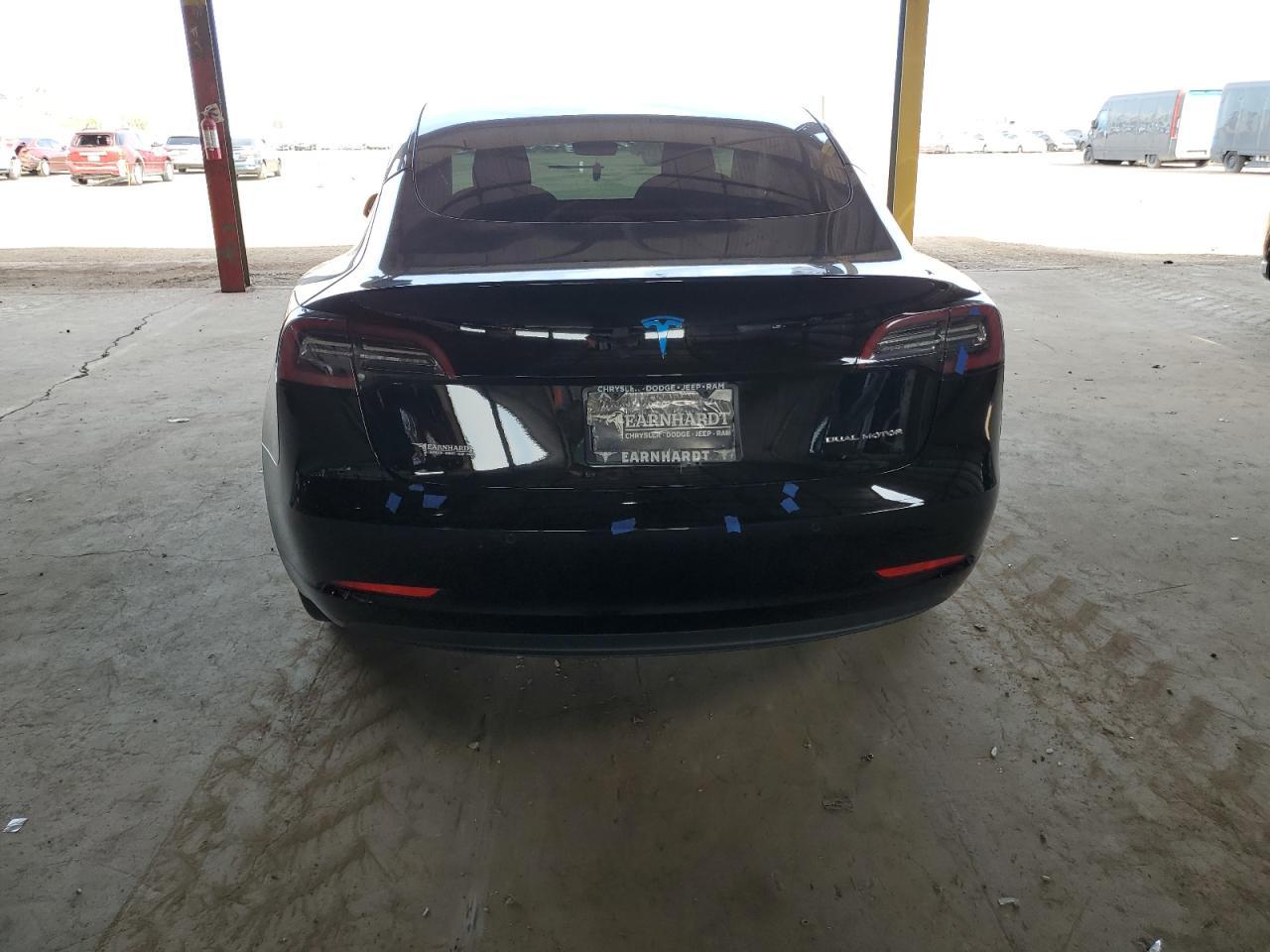 2022 Tesla Model 3 - Фото 6