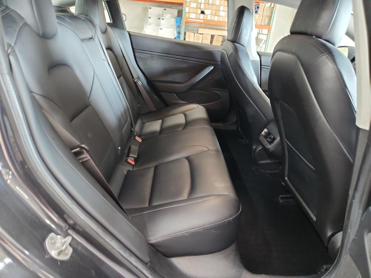 2018 Tesla Model 3 - Image 4