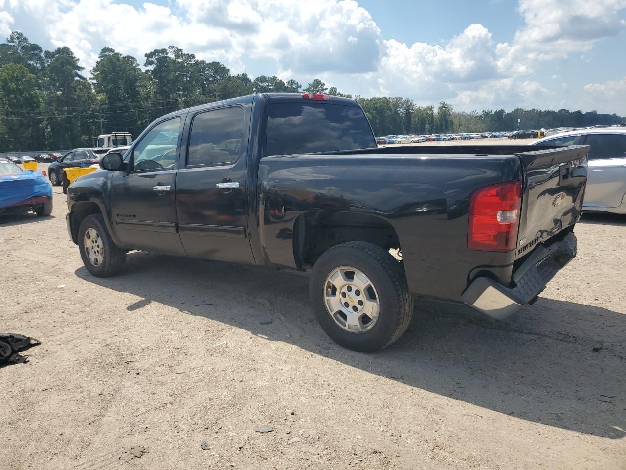 2011 Chevrolet Silverado C1500 Lt - Image 2