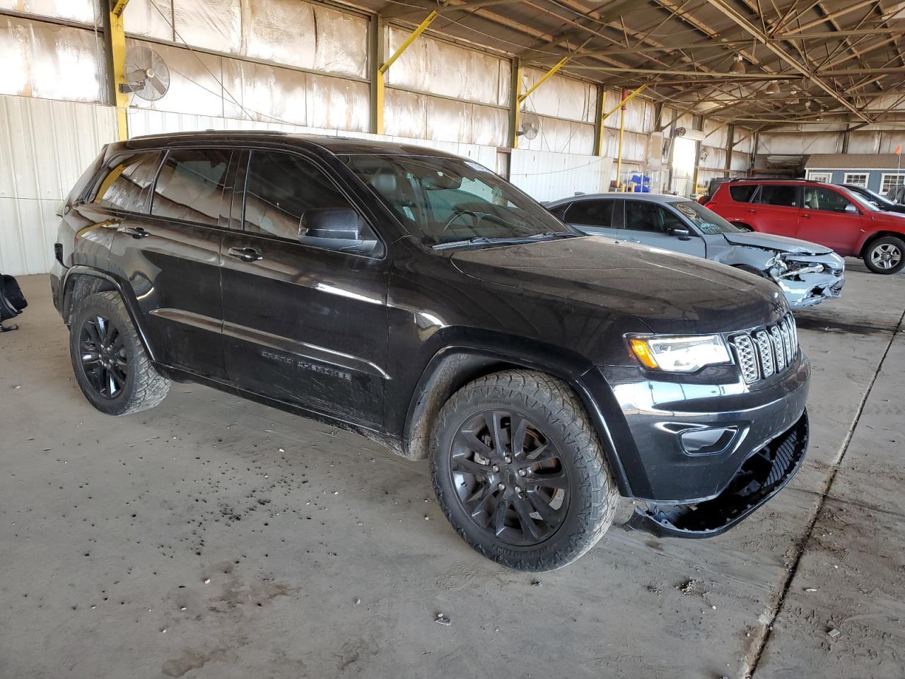 2022 Jeep Grand Cherokee Laredo E - Фото 4