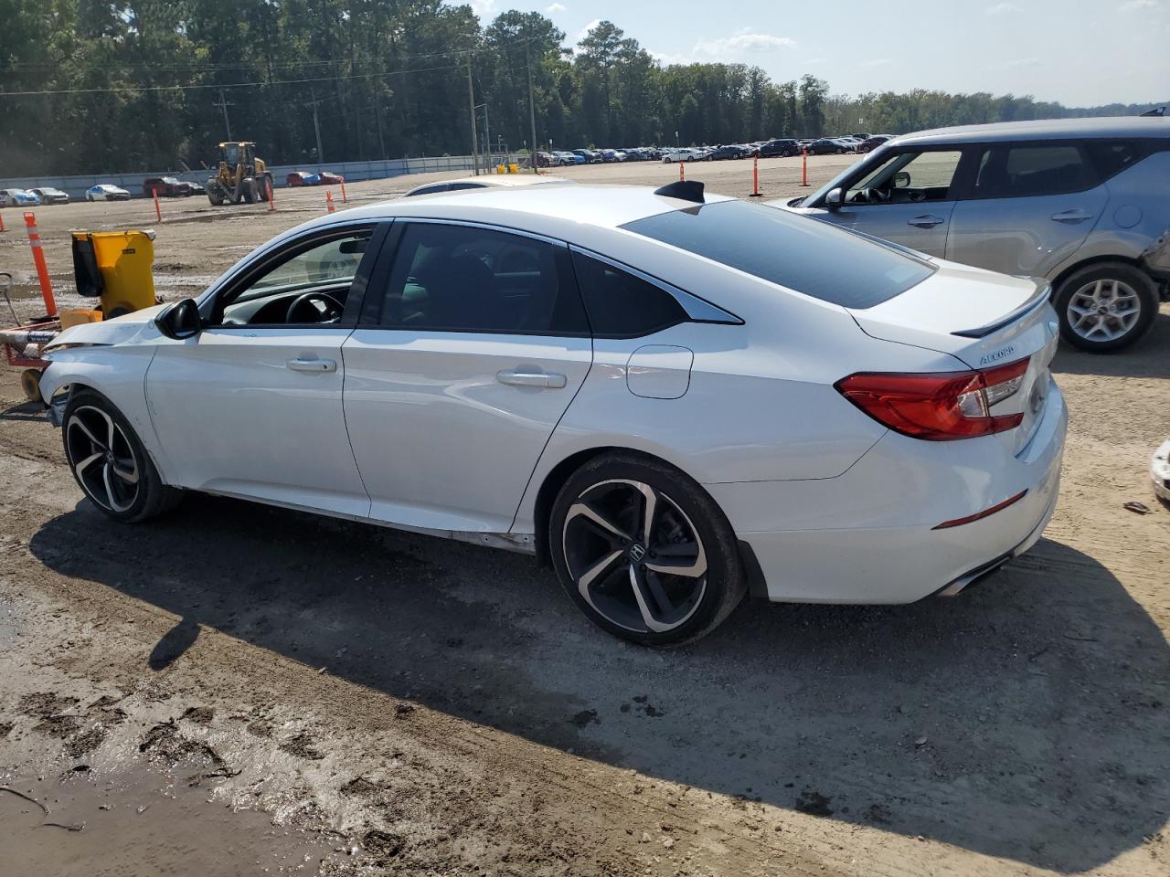 2021 Honda Accord Sport - Фото 2