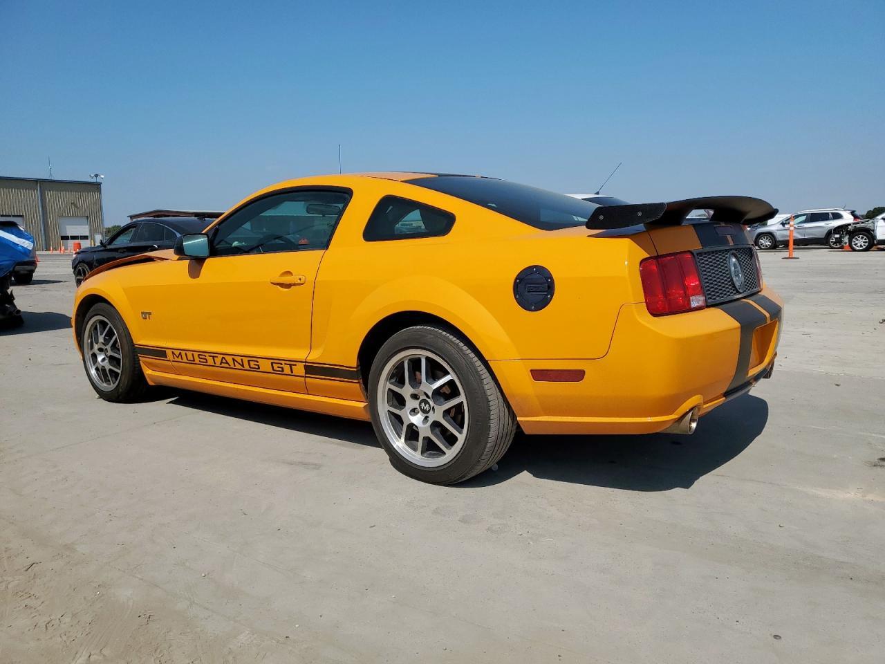 2008 Ford Mustang Gt - Фото 2