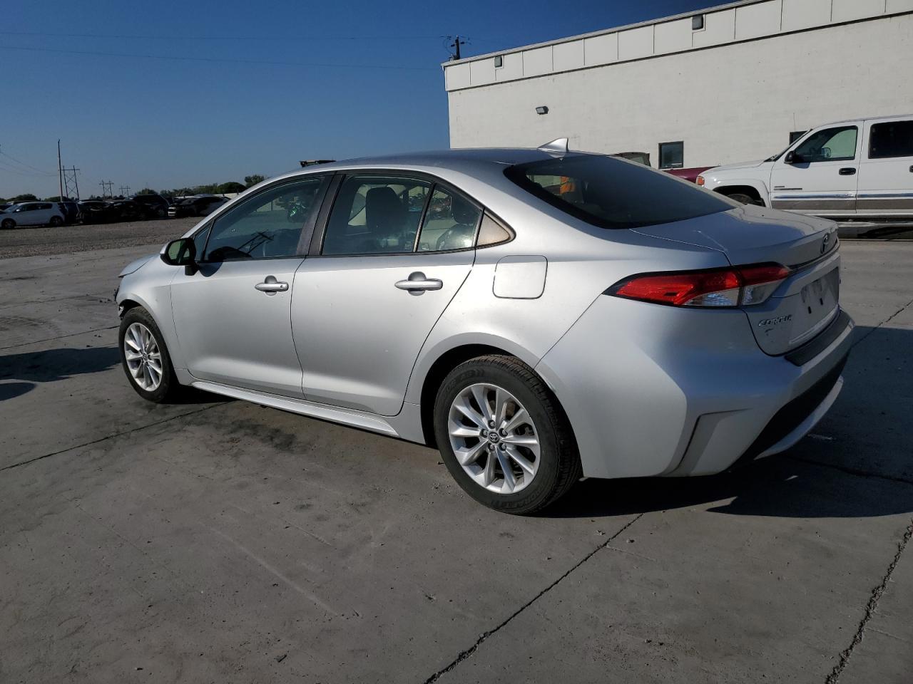 2021 Toyota Corolla Le - Фото 2