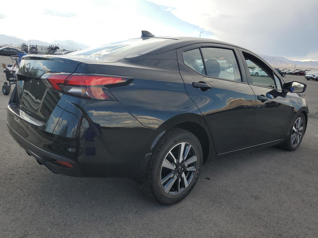 2025 Nissan Versa Sv - Фото 3