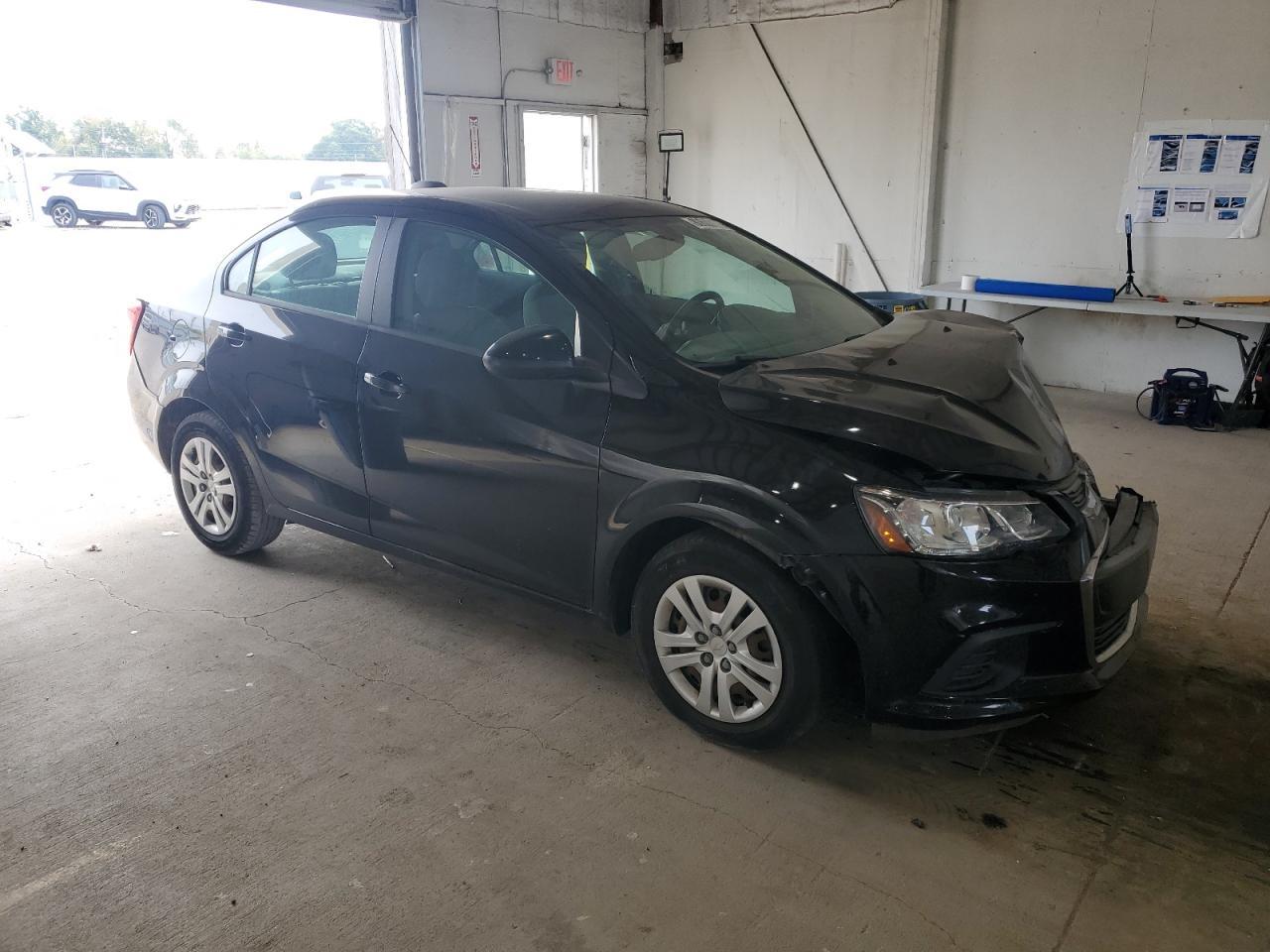 2017 Chevrolet Sonic Ls - Фото 4