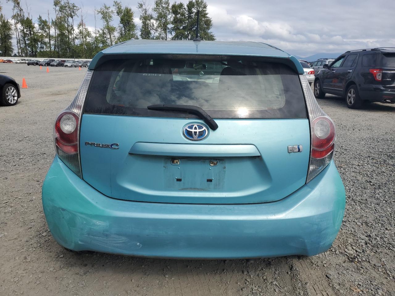 2013 Toyota Prius C - Image 6
