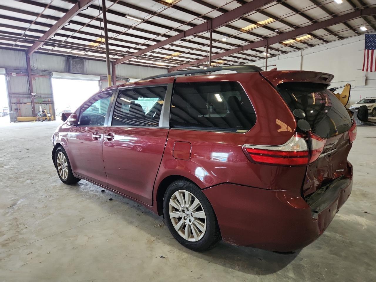 2016 Toyota Sienna Xle - Фото 2