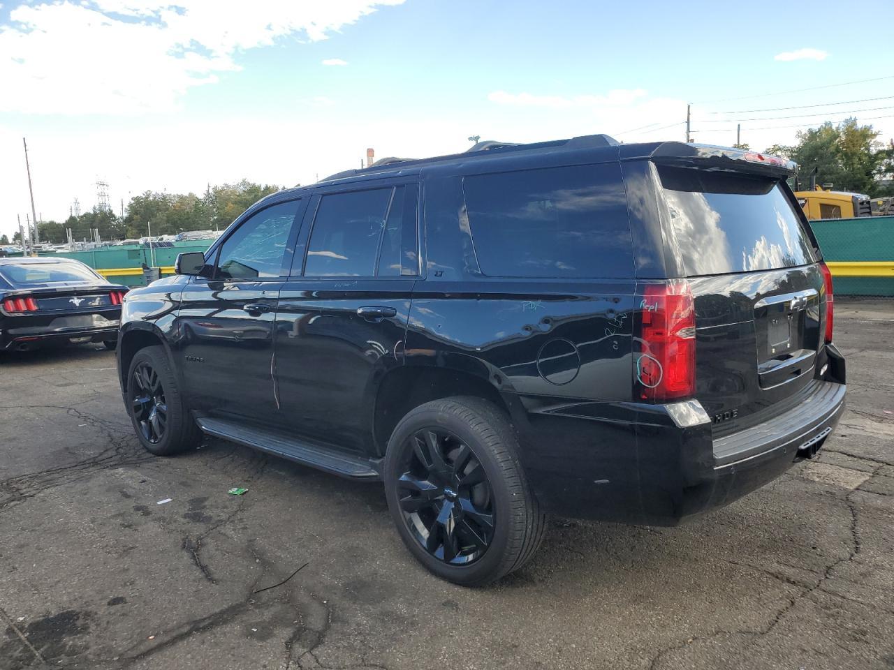 2020 Chevrolet Tahoe K1500 Lt - Image 2