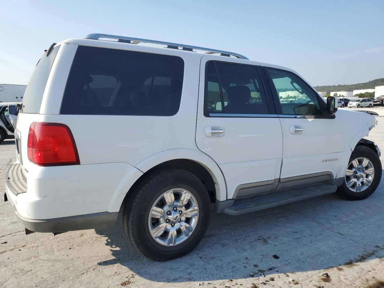 2004 Lincoln Navigator - Фото 3