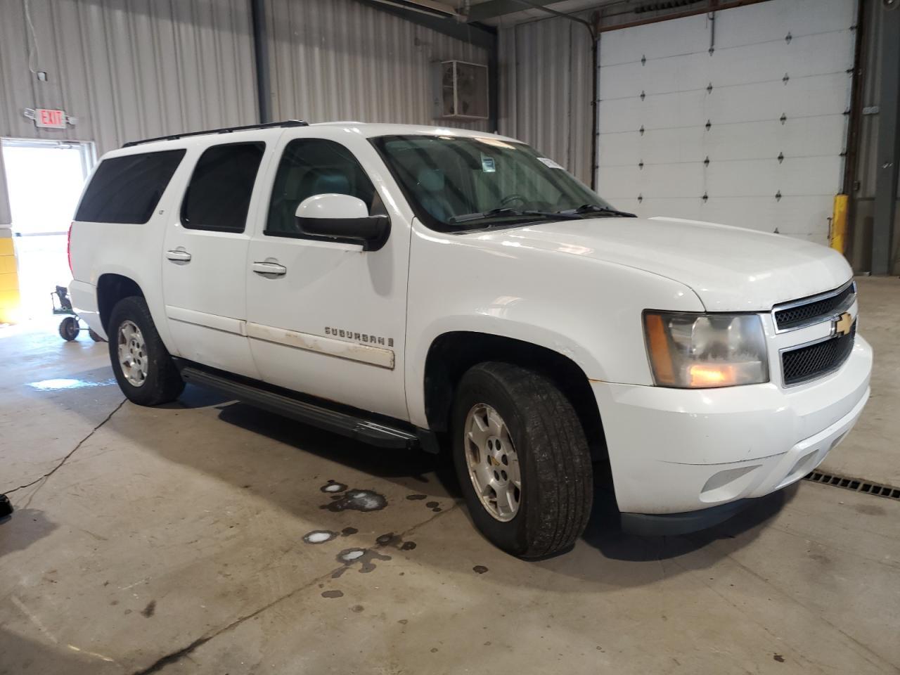 2008 Chevrolet Suburban - Image 4