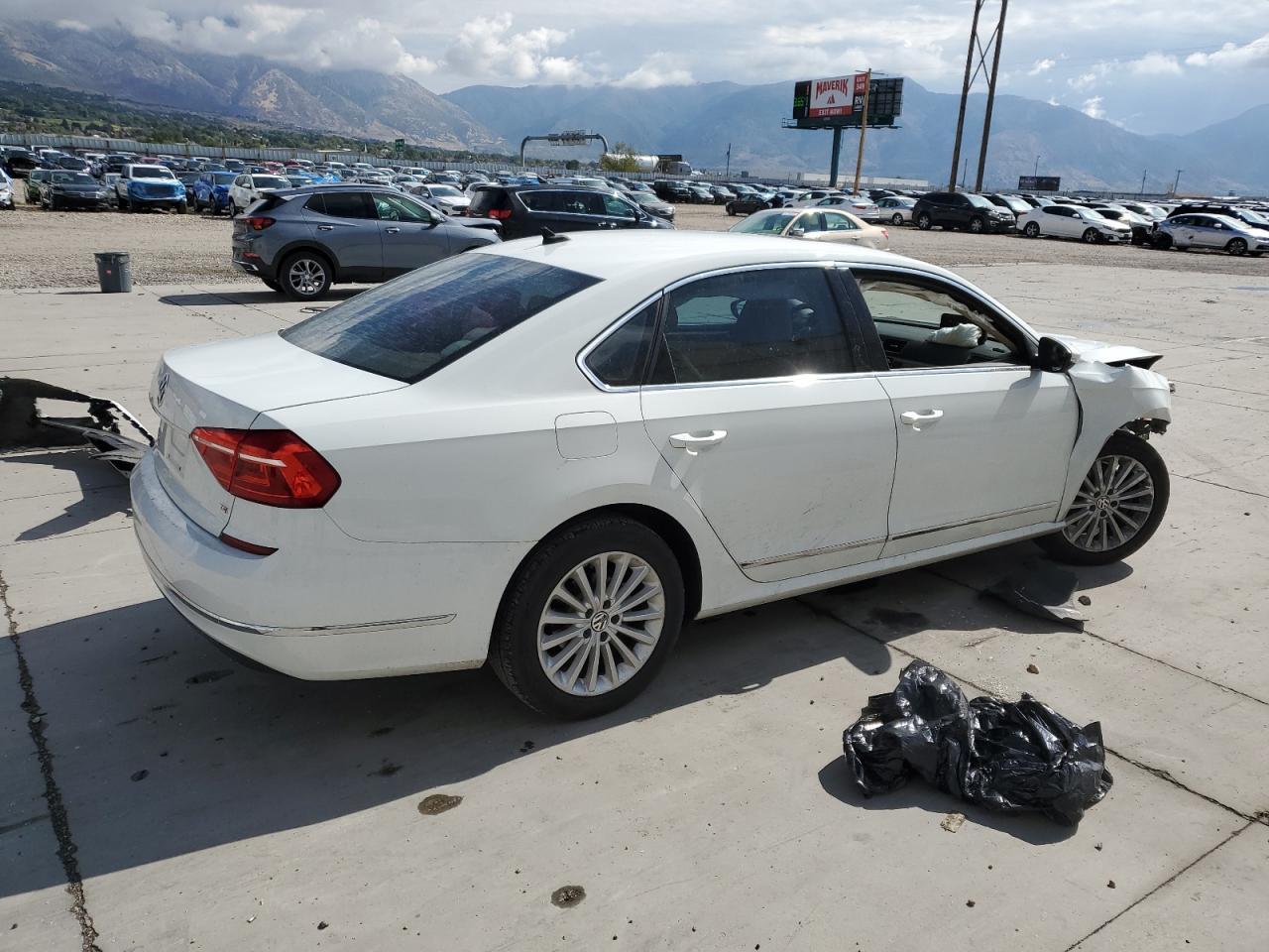 2016 Volkswagen Passat Se - Фото 3