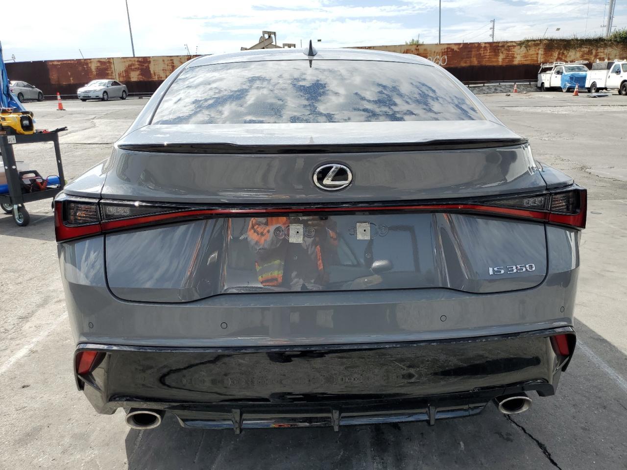 2025 Lexus Is 350 F Sport Design - Image 6