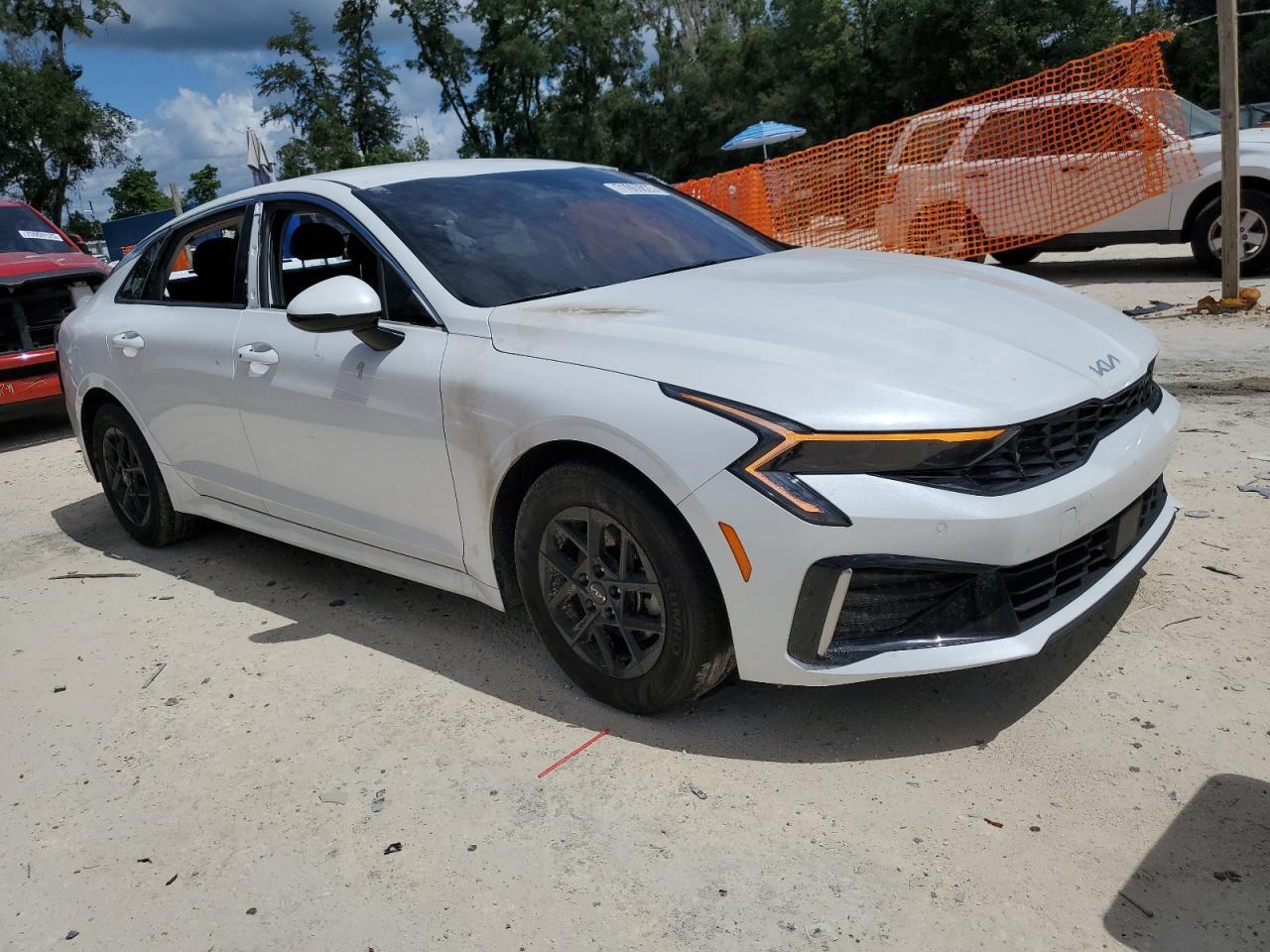 2025 Kia K5 Lxs - Image 4
