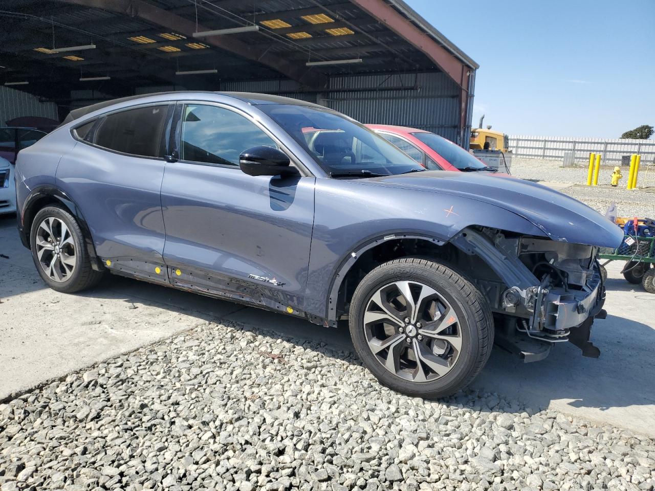 2021 Ford Mustang Mach-E Premium - Фото 4