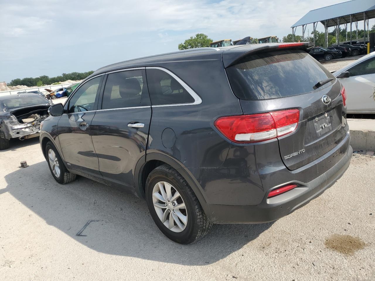 2017 Kia Sorento Lx - Image 2