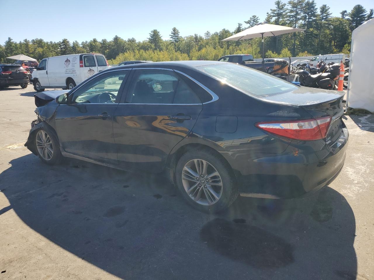 2015 Toyota Camry Le - Image 2