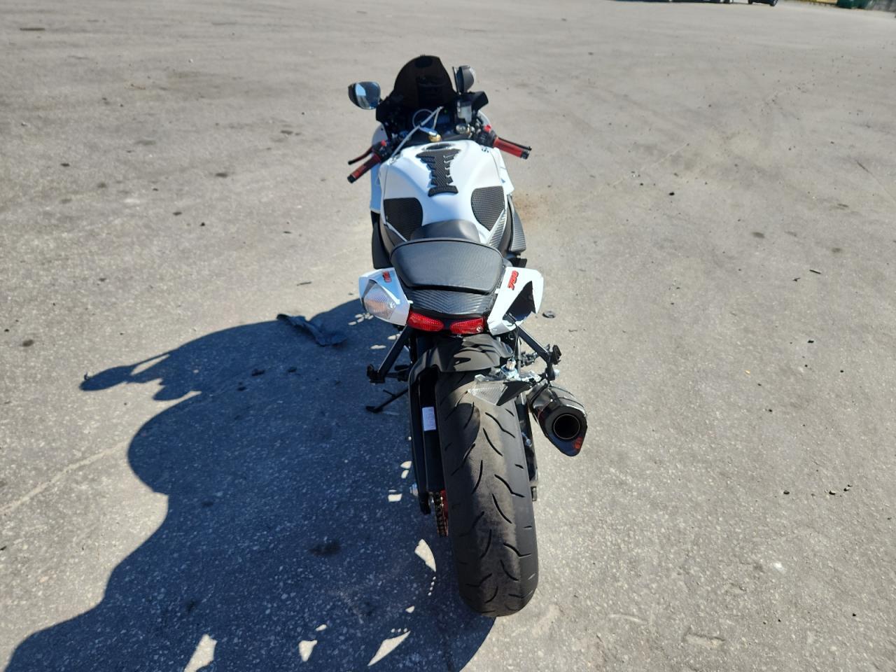 2025 Suzuki Gsx-R750 - Фото 4