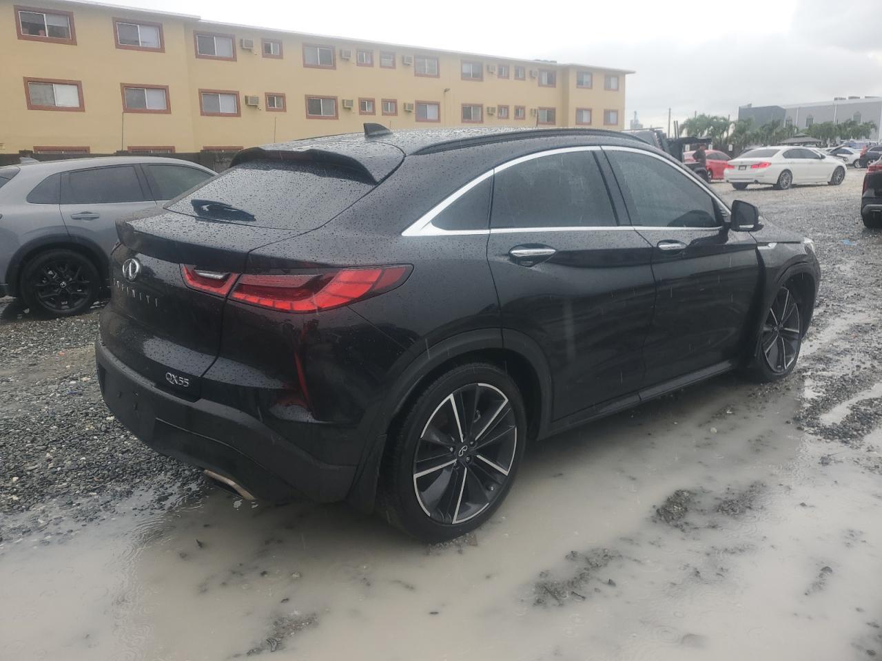 2023 Infiniti Qx55 Essential - Image 3