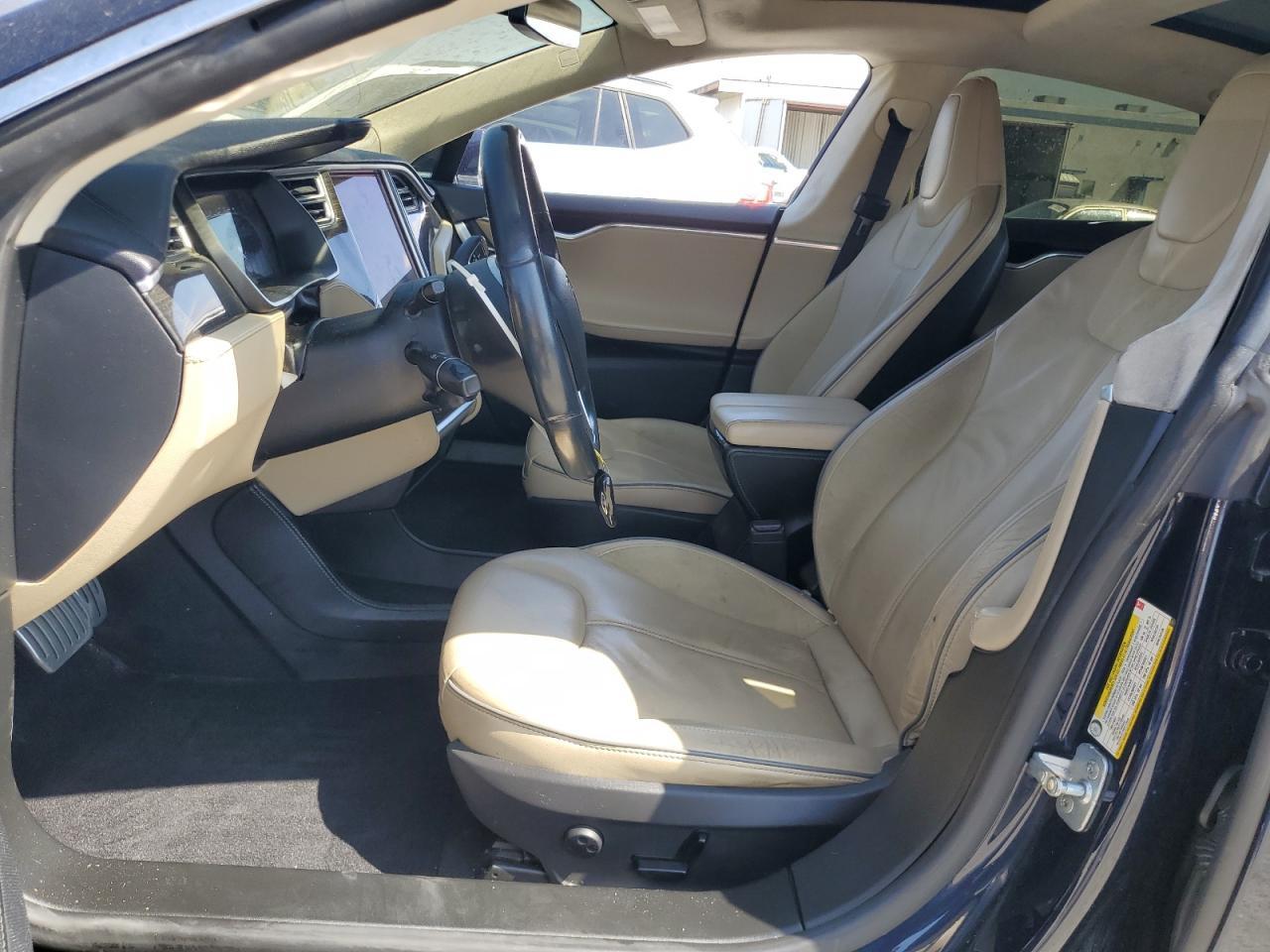 2014 Tesla Model S - Image 7