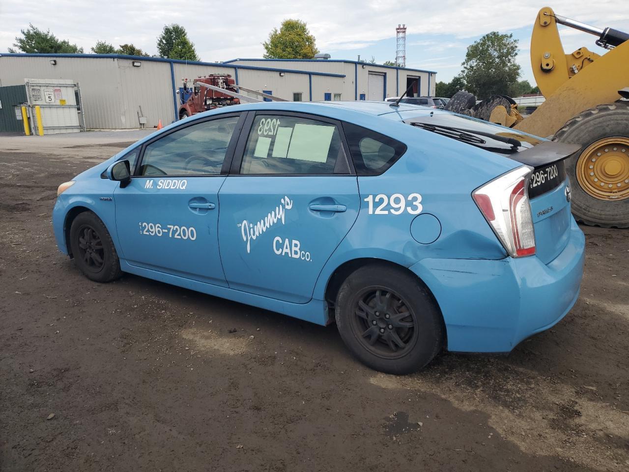 2013 Toyota Prius - Image 2