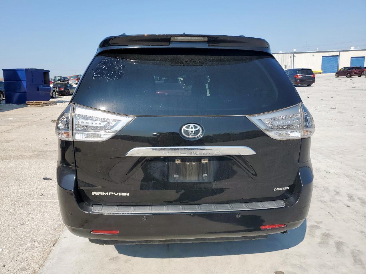 2011 Toyota Sienna Xle - Image 6