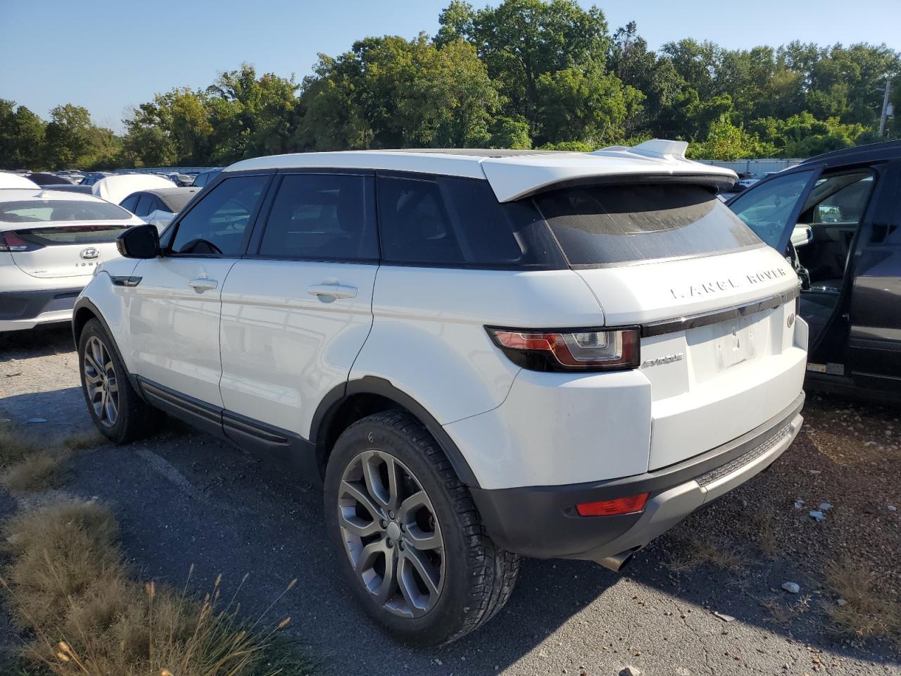 2019 Land Rover Range Rover Evoque Se - Image 2