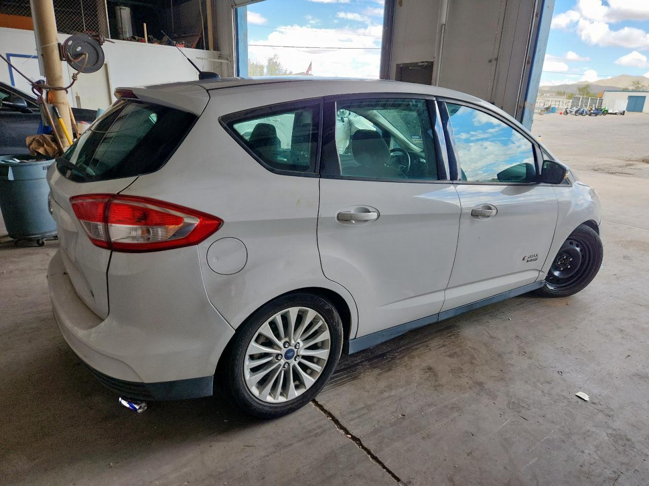 2017 Ford C-Max Se - Фото 3