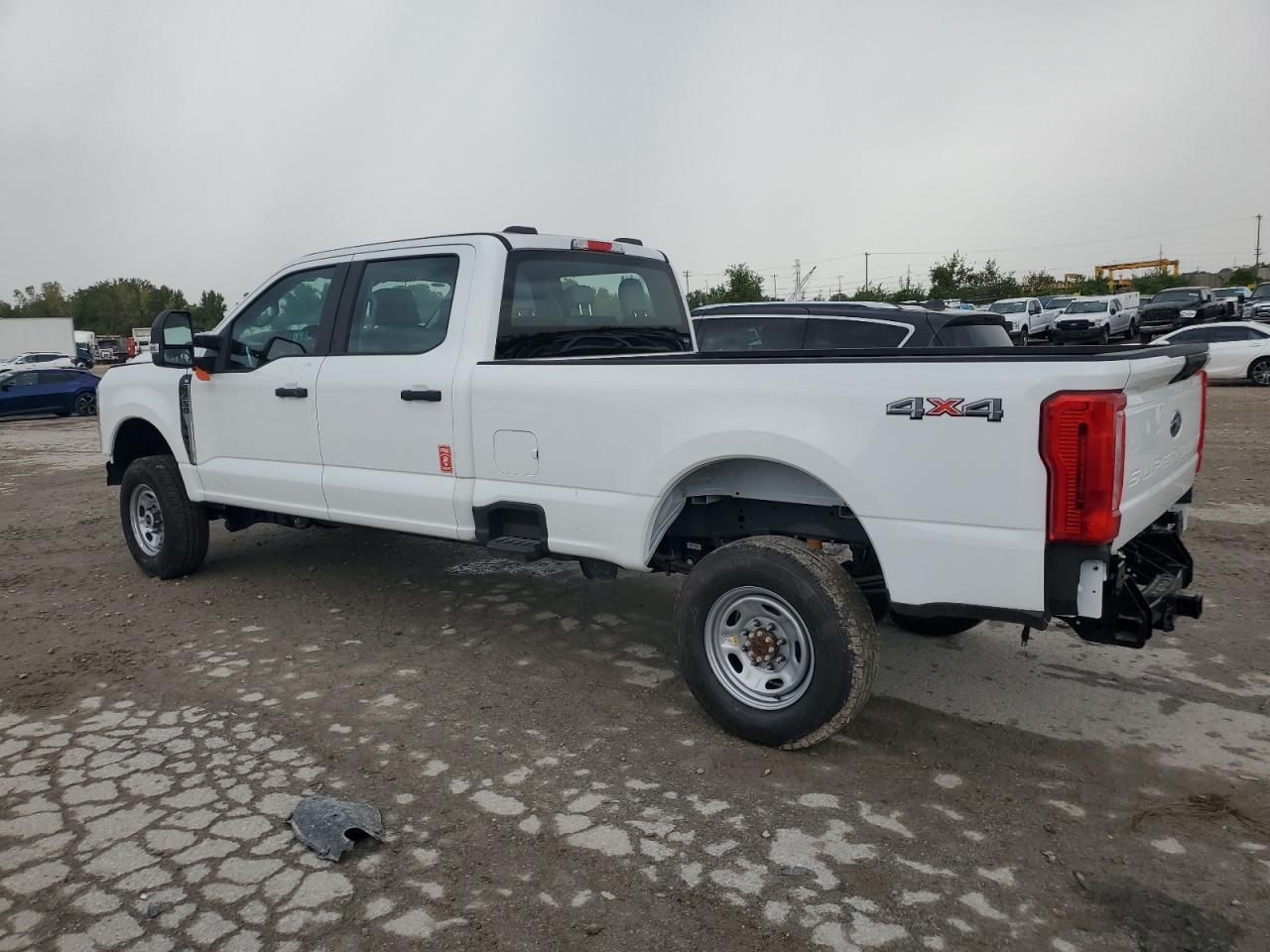 2023 Ford F250 Super Duty - Image 2