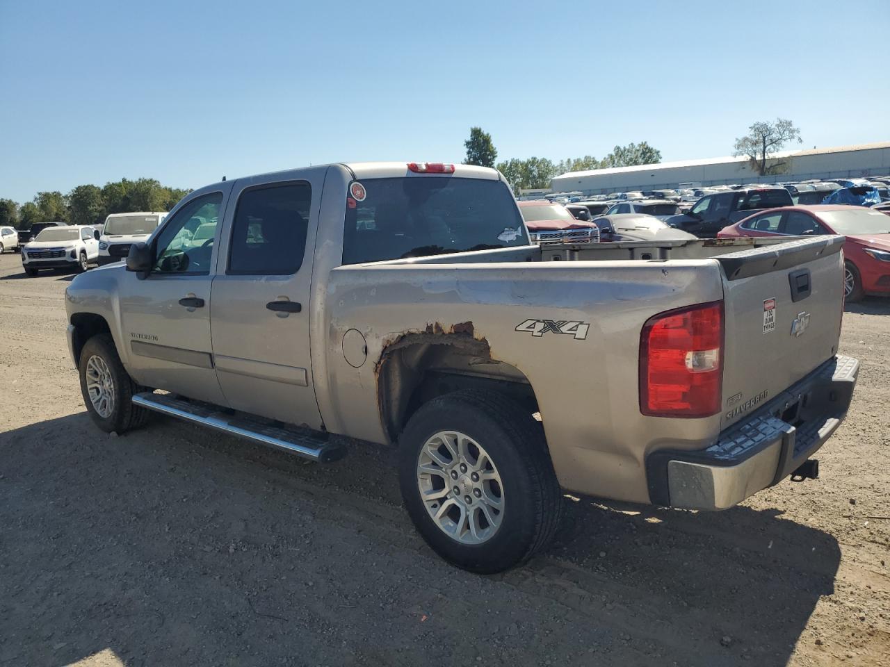 2008 Chevrolet Silverado K1500 - Image 2