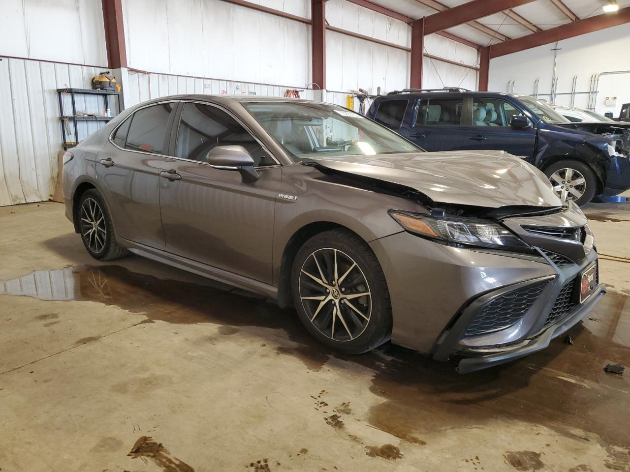 2021 Toyota Camry Hybrid Se - Image 4