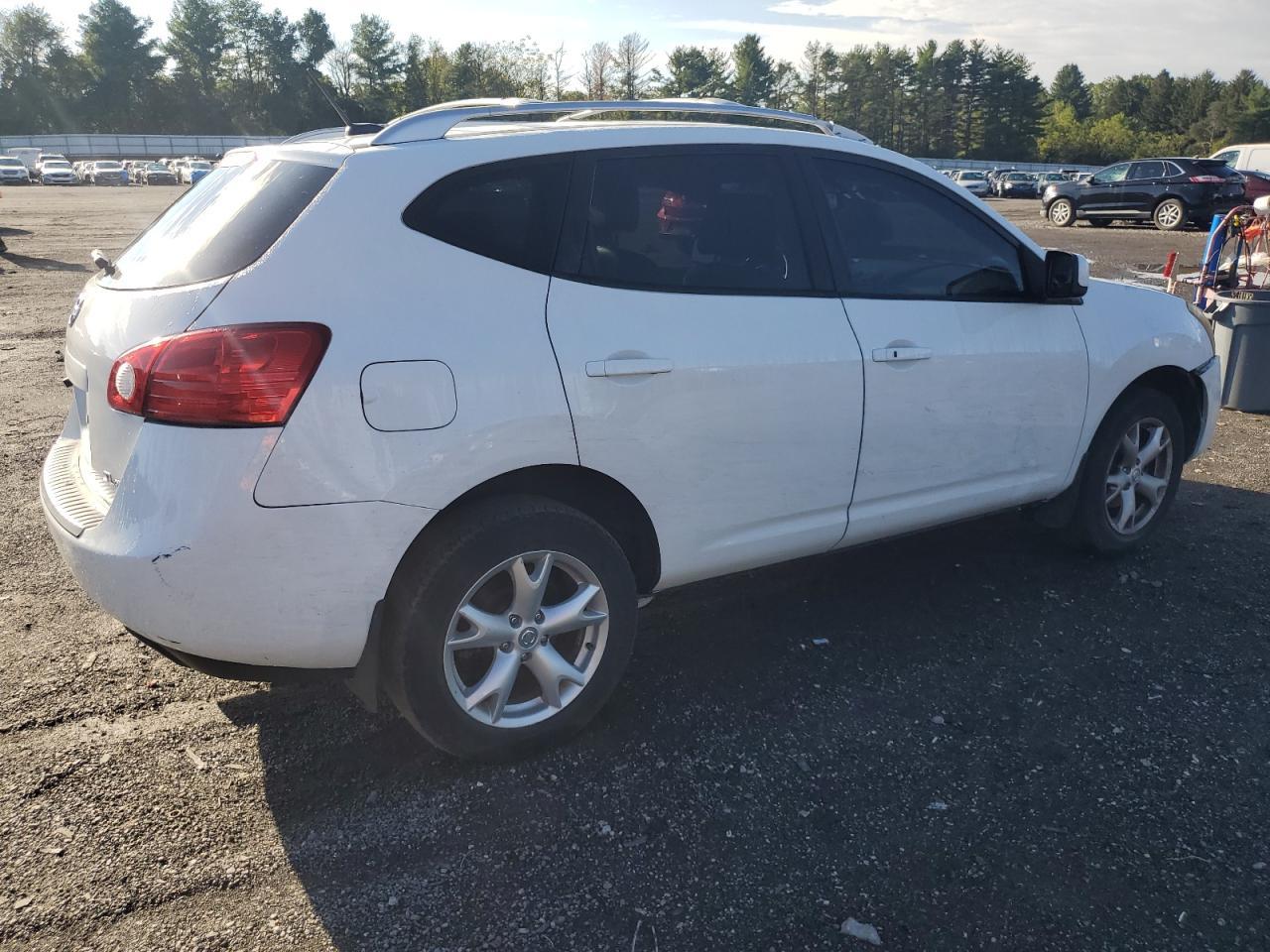 2009 Nissan Rogue S - Image 3