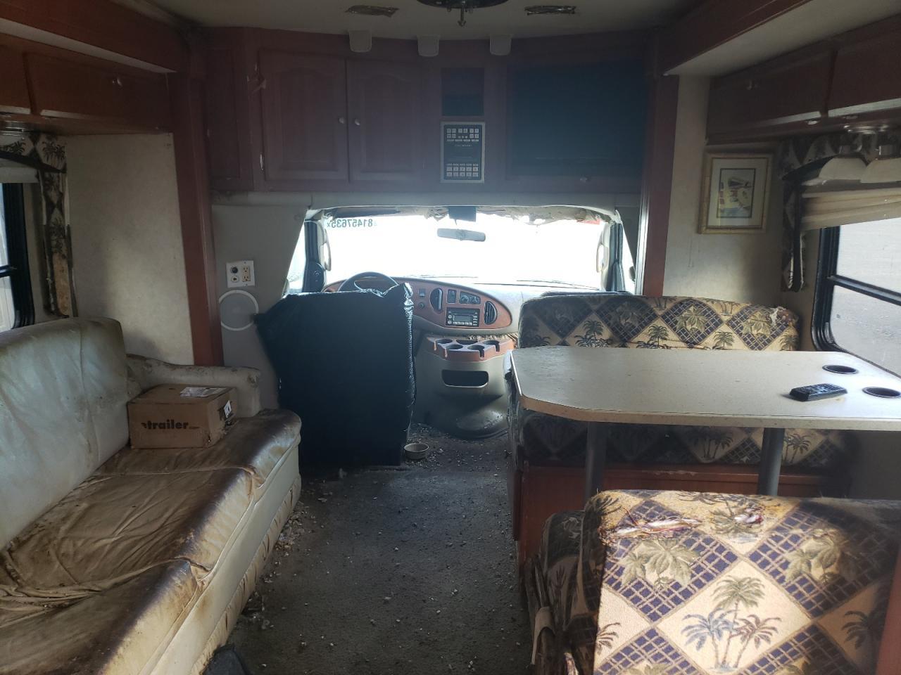 2006 Ford Econoline E450 Super Duty Cutaway Van - Фото 5