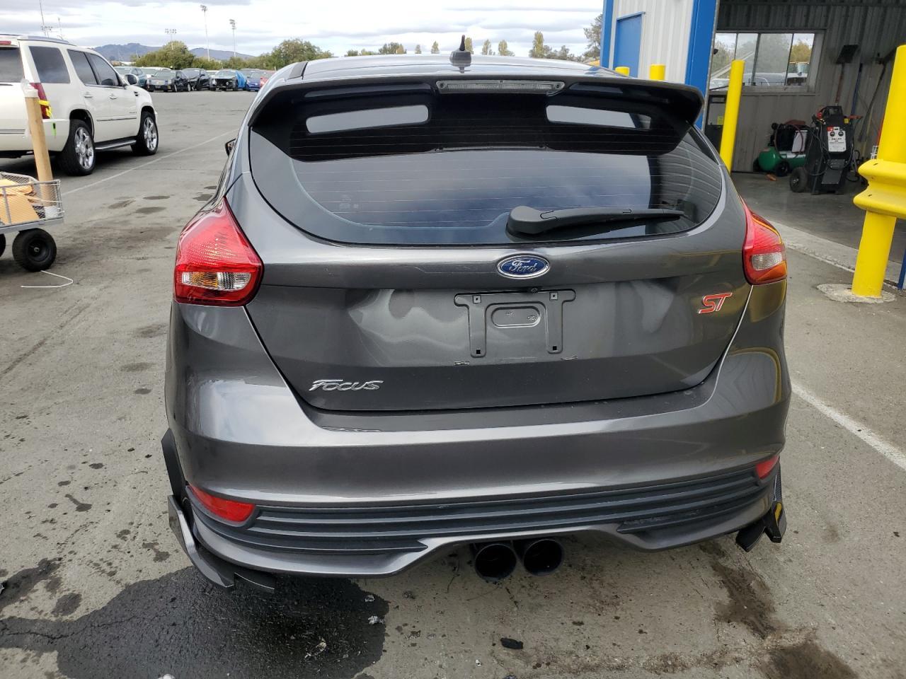 2018 Ford Focus St - Фото 6