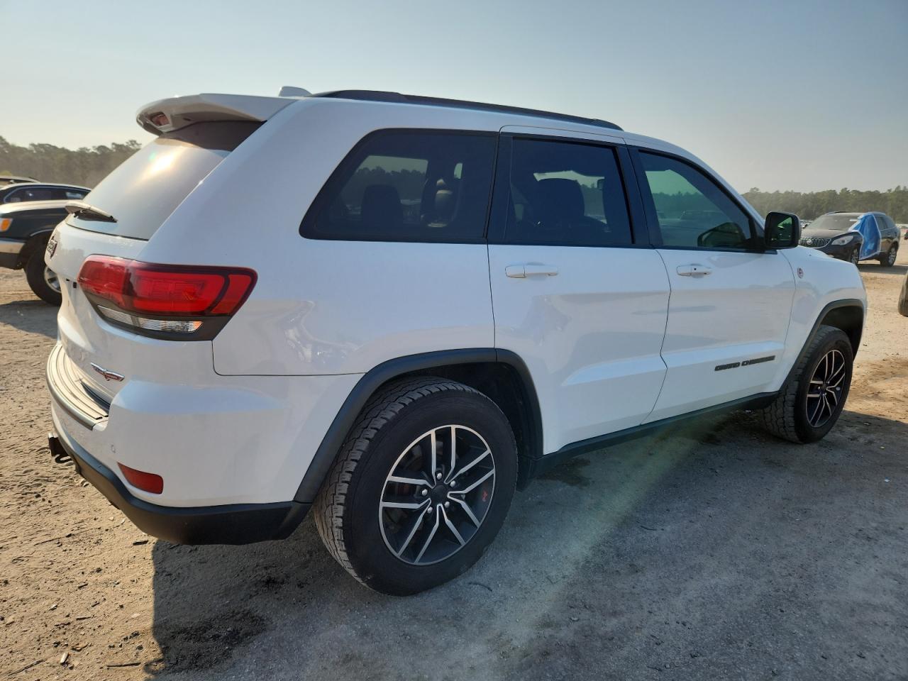 2019 Jeep Grand Cherokee Trailhawk - Image 3