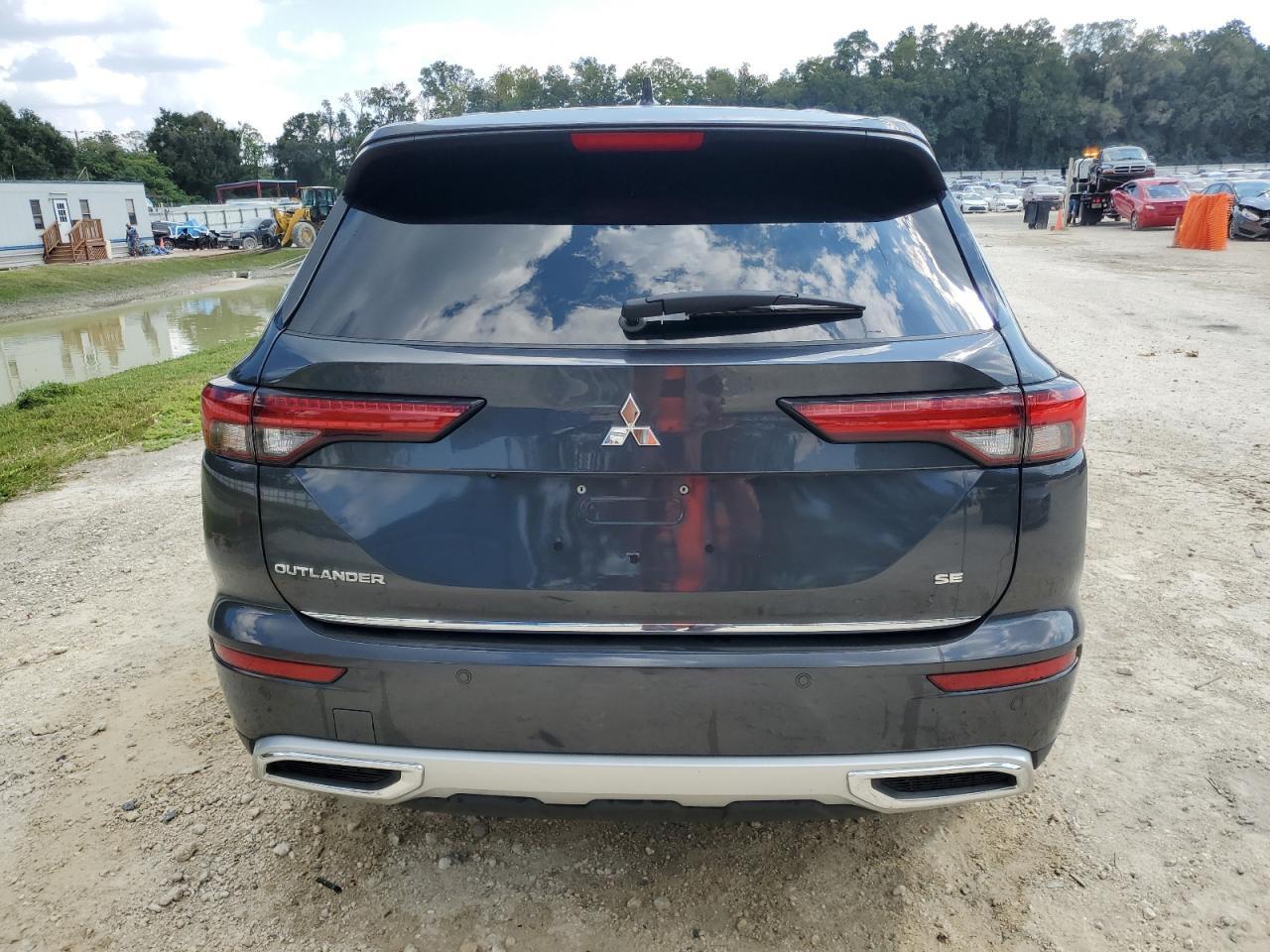 2024 Mitsubishi Outlander Se - Image 6