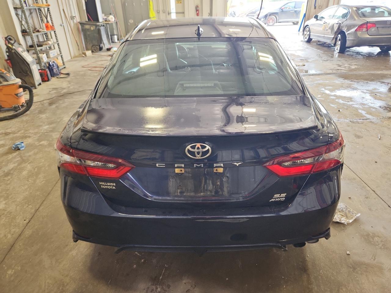 2022 Toyota Camry Se - Фото 6