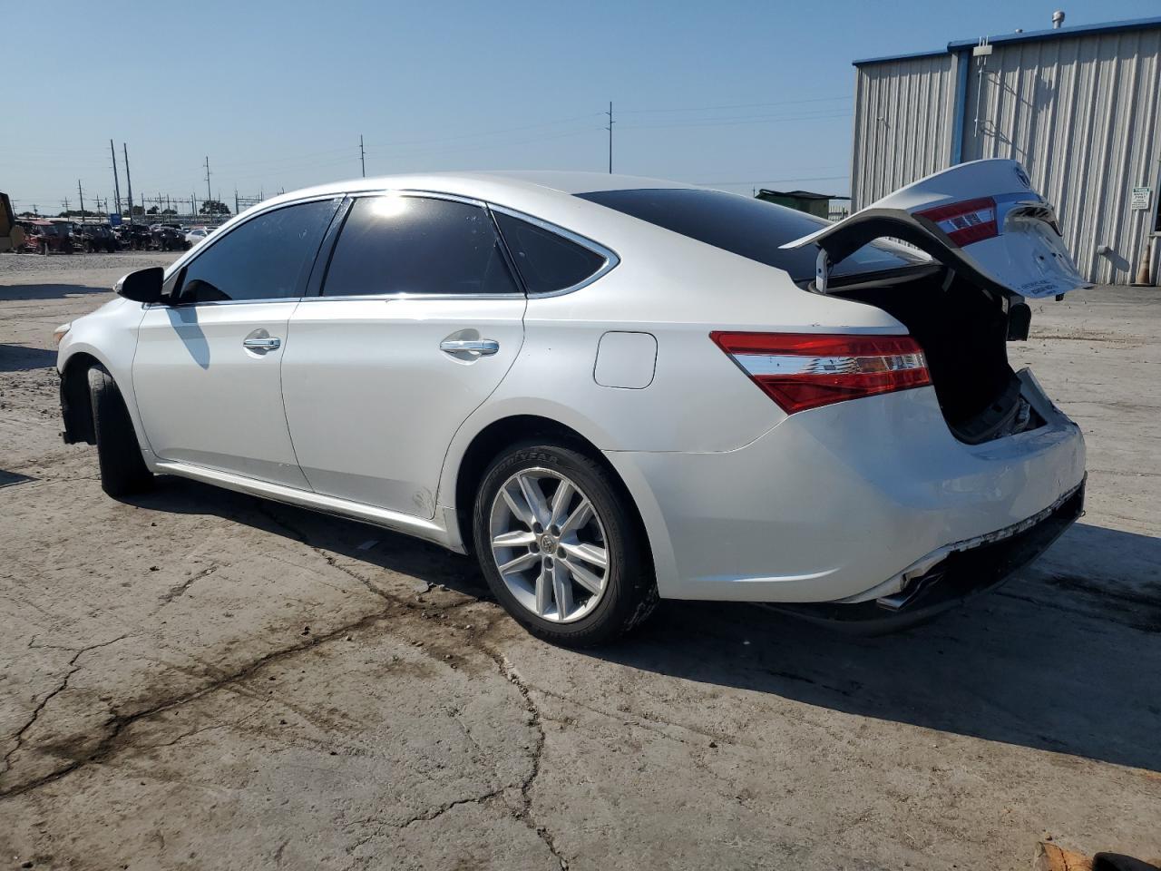 2013 Toyota Avalon Base - Image 2