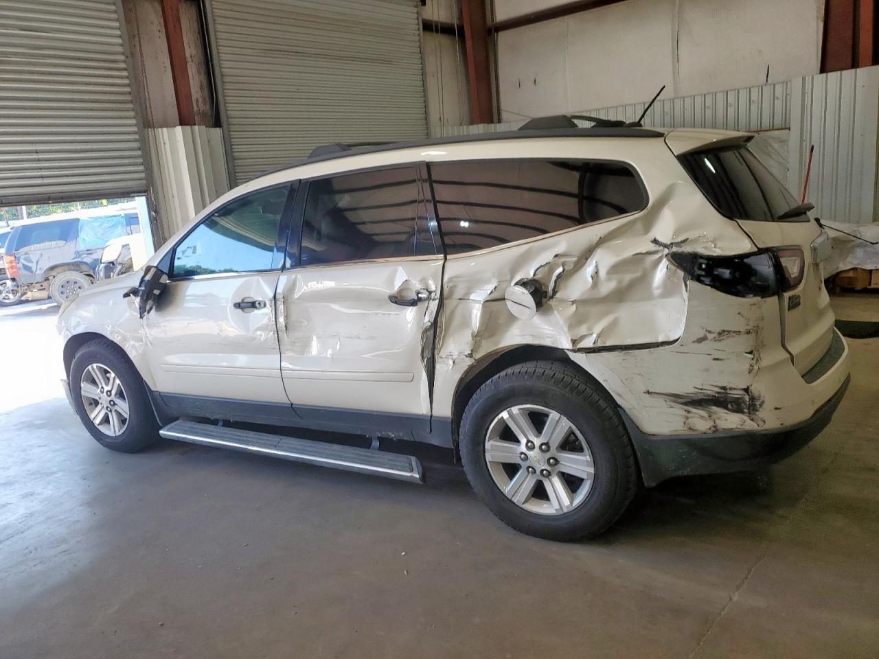 2013 Chevrolet Traverse Lt - Фото 2