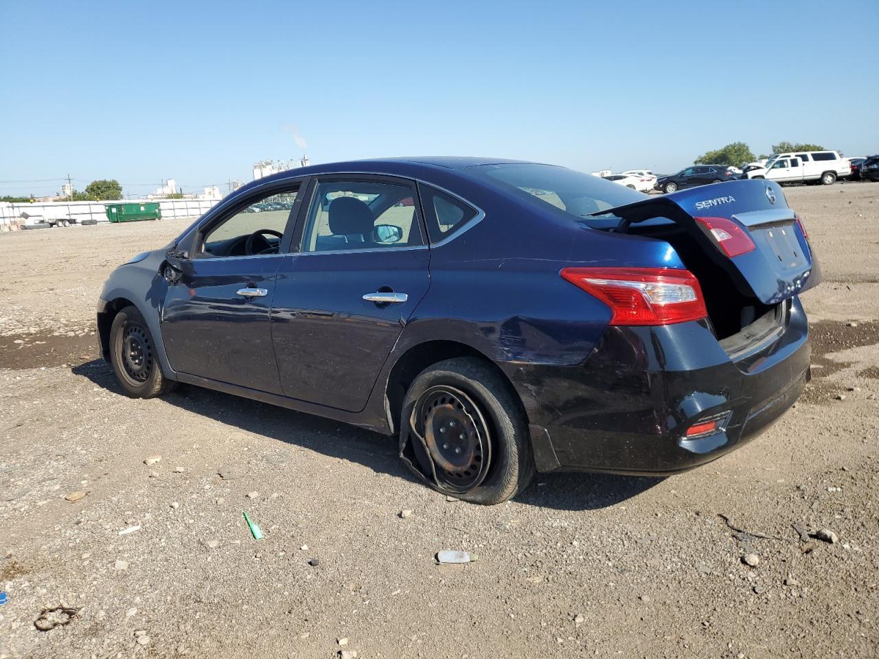 2017 Nissan Sentra S - Фото 2