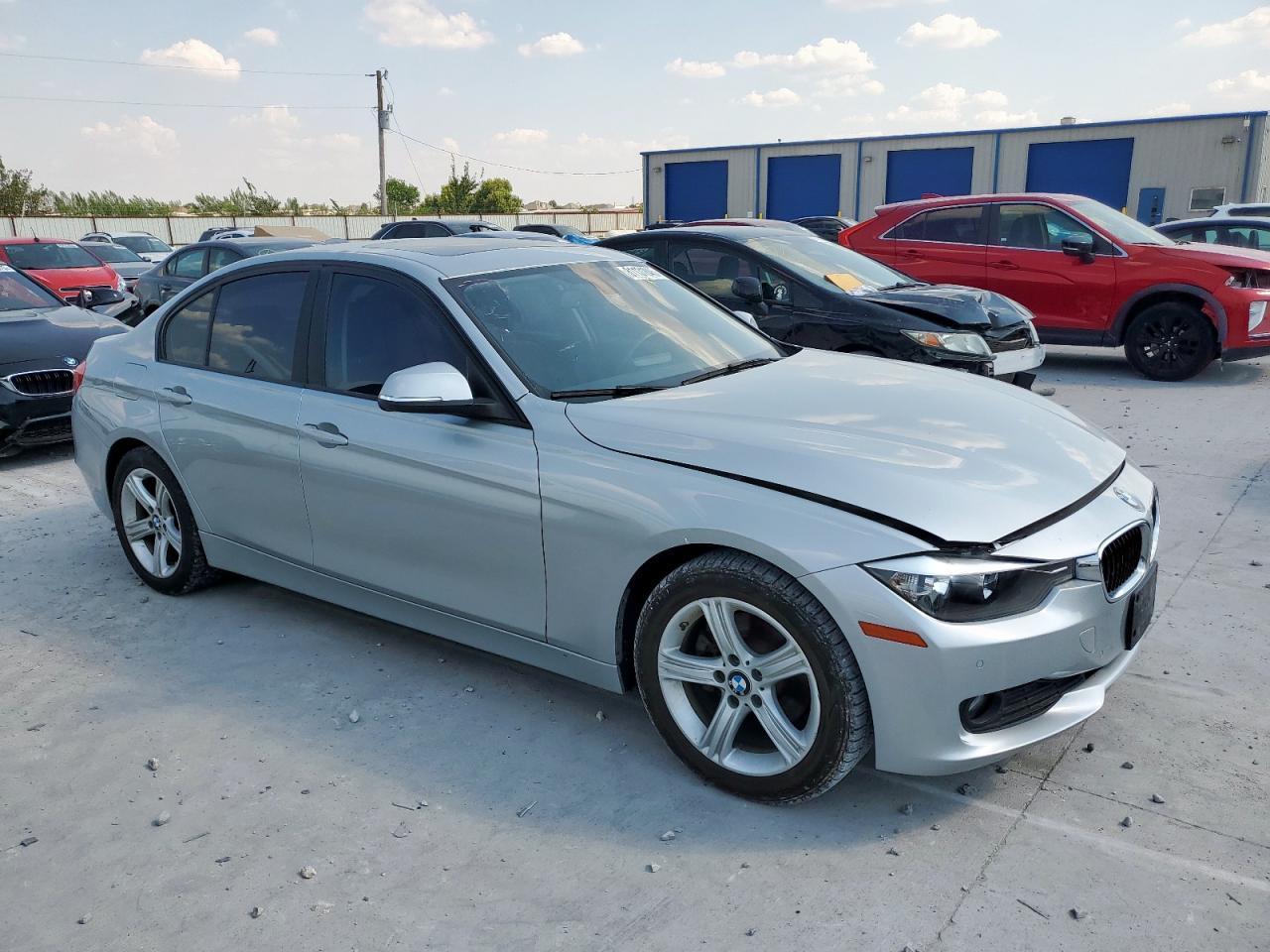 2015 BMW 320 I - Image 4