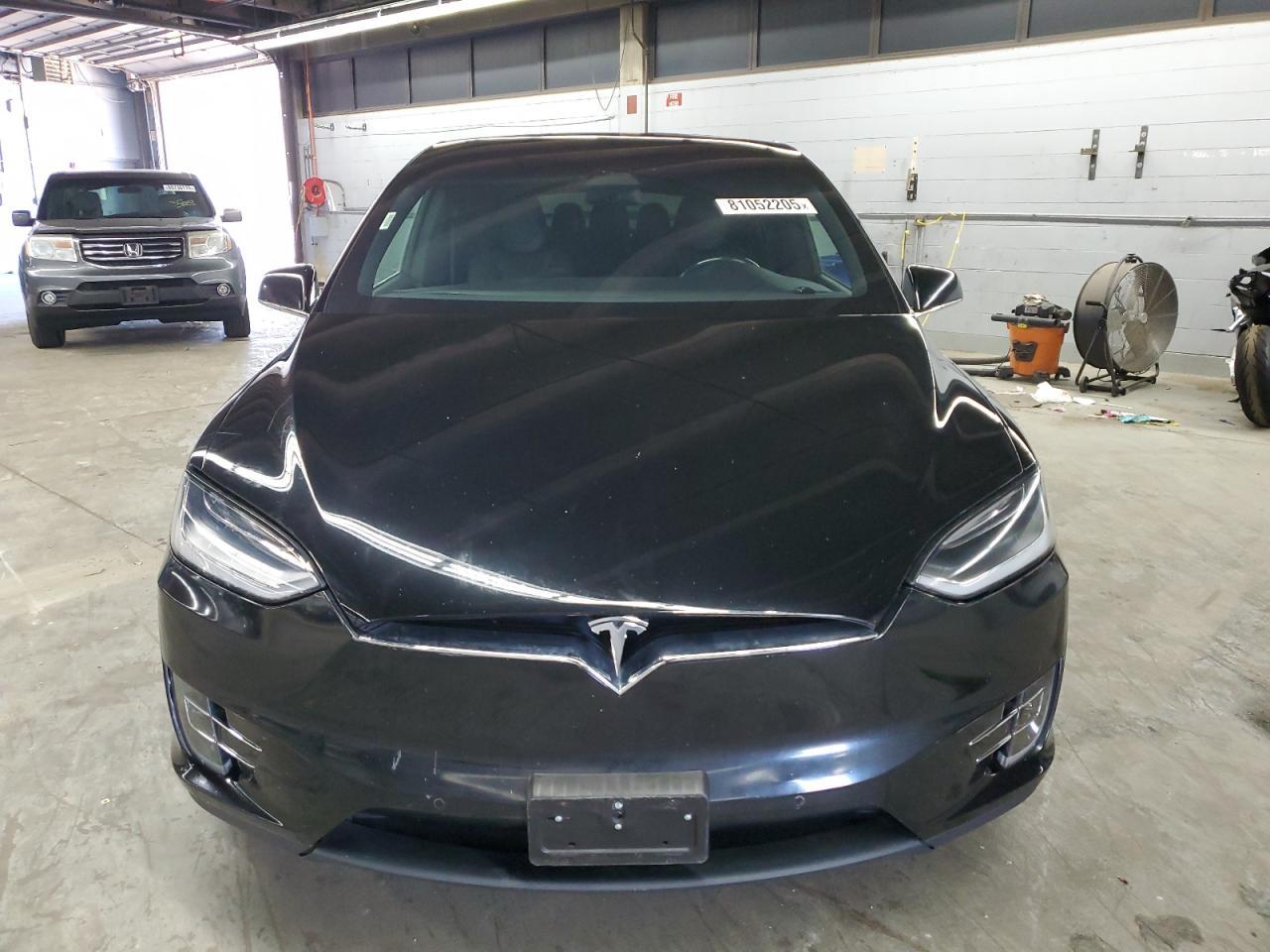 2016 Tesla Model X - Фото 5