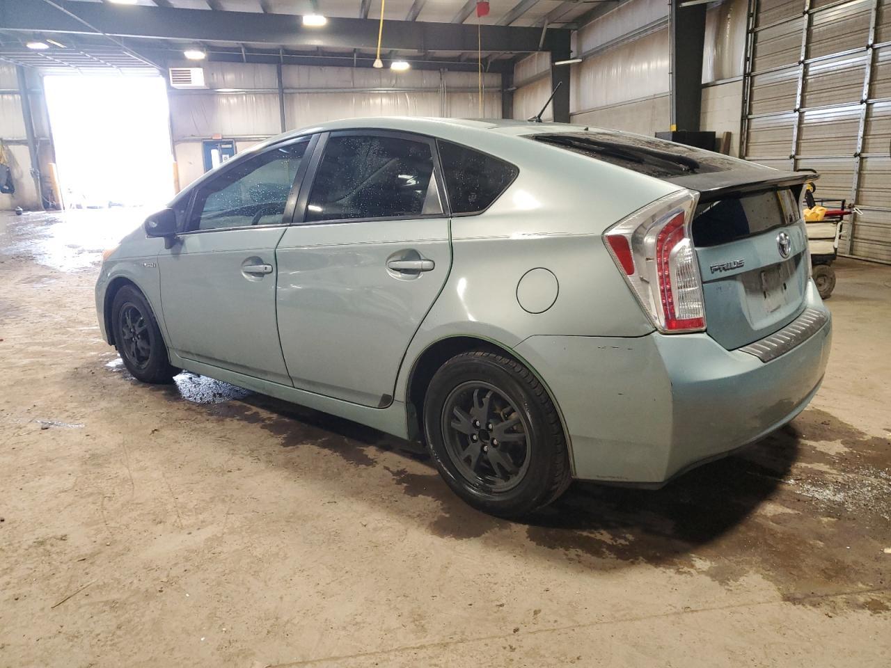 2012 Toyota Prius - Фото 2