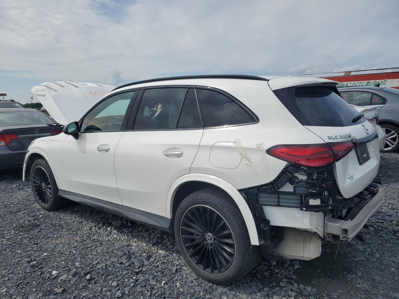 2025 Mercedes-Benz Glc 350E - Image 2