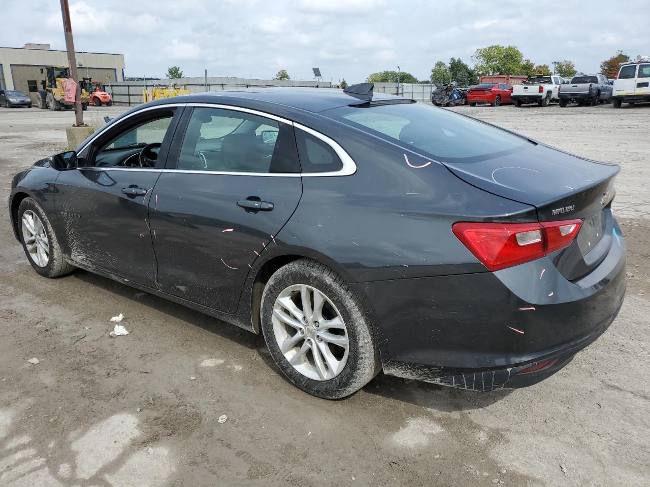 2017 Chevrolet Malibu Lt - Image 2
