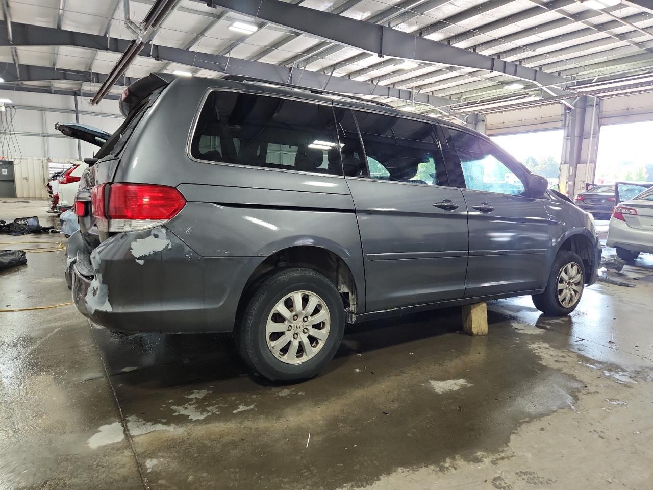 2010 Honda Odyssey Ex - Image 3