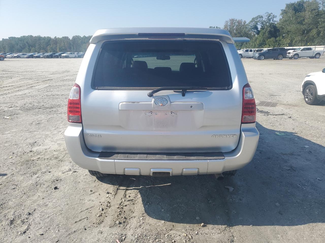 2007 Toyota 4Runner Limited - Image 6