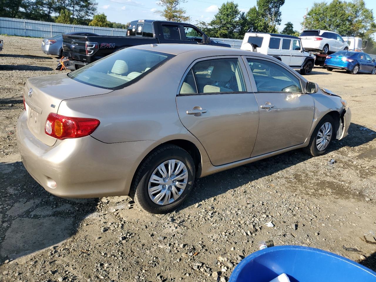2010 Toyota Corolla Base - Фото 3